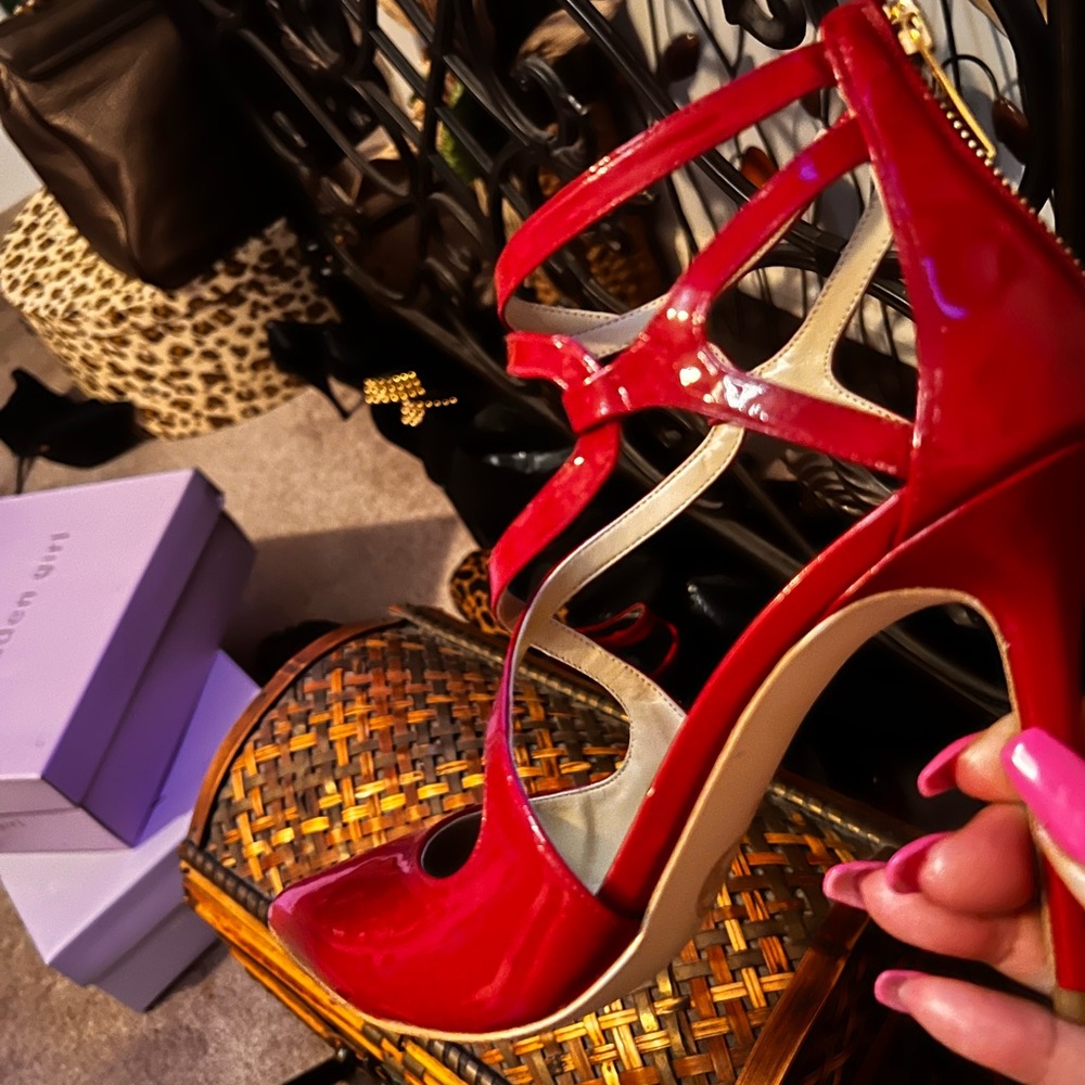 Michael Kors Dazzling Red Heels - Picture 2 of 16